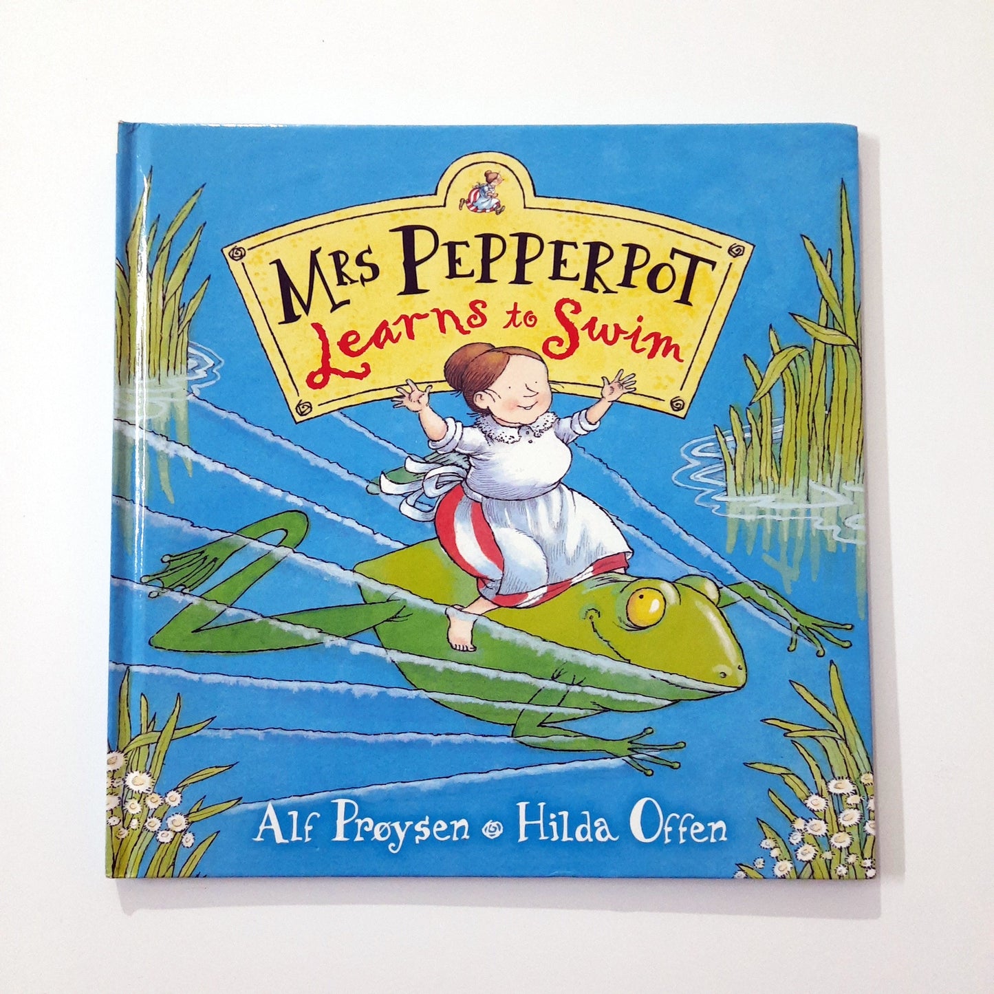 Mrs Pepperpot Learns to Swim