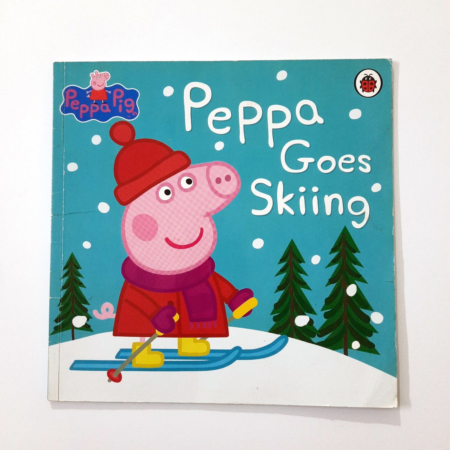 Peppa Pig Goes Skiing