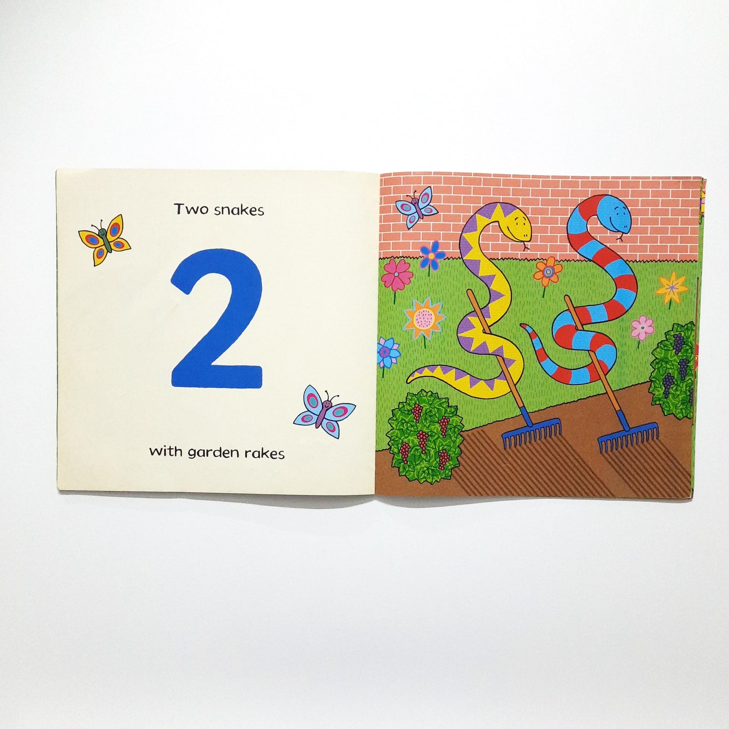 One Mole Digging a Hole - Julia Donaldson